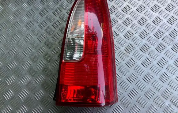 Mazda Premacy Rear/tail lights 22061908 107D003