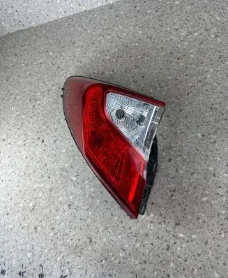 Toyota C-HR I Rear/tail lights 81560F40100