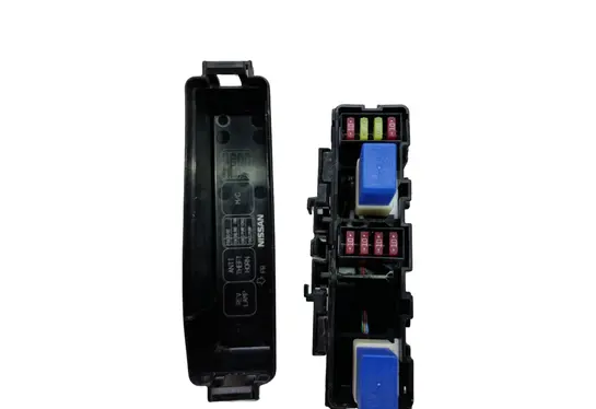 Nissan Leaf I (ZE0) Fuse box set