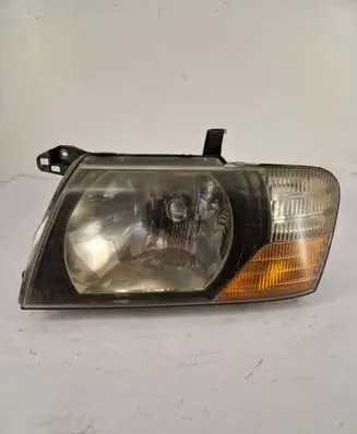 Mitsubishi Pajero Headlight/headlamp 10087420