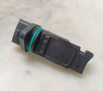 Opel Astra H Mass air flow meter F00C2G2063 588083B