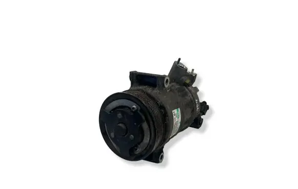 Volkswagen Golf VI Air conditioning (A/C) compressor (pump) 5N0820803