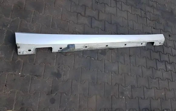 Mercedes-Benz E W212 Foot area side trim A2126900840IAUTOPI A2126900840