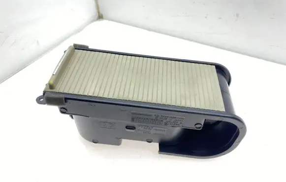 Cup holder front