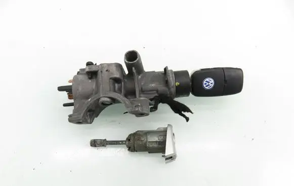 Volkswagen PASSAT B5 Ignition lock 4B0905851