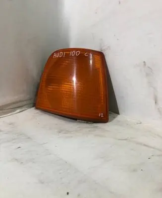 Audi 100 200 5000 C3 Front indicator light 443953049