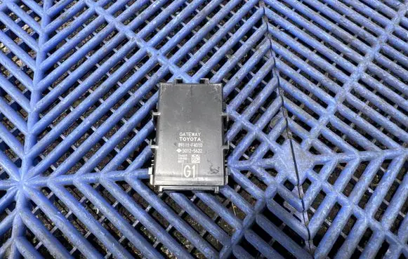 Toyota C-HR I Gateway control module 89111F4010 50125622