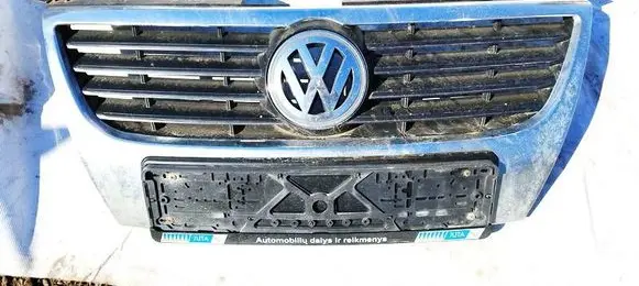 Volkswagen PASSAT B6 Front grill 