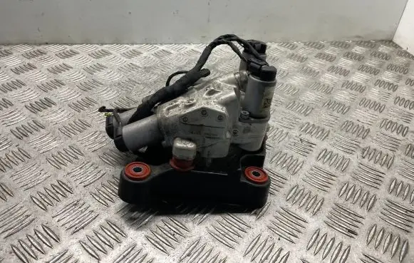 BMW 7 F01 F02 F03 F04 Air suspension compressor 6775258