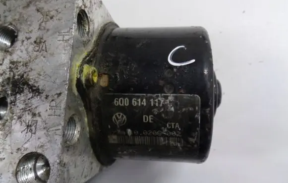 Volkswagen Polo IV 9N3 ABS Pump 6Q0907379E 6Q0614117C