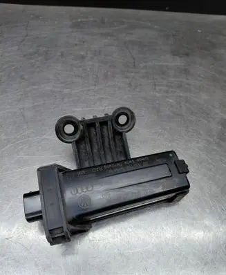 Audi A8 S8 D3 4E Tire pressure sensor 4E0907277