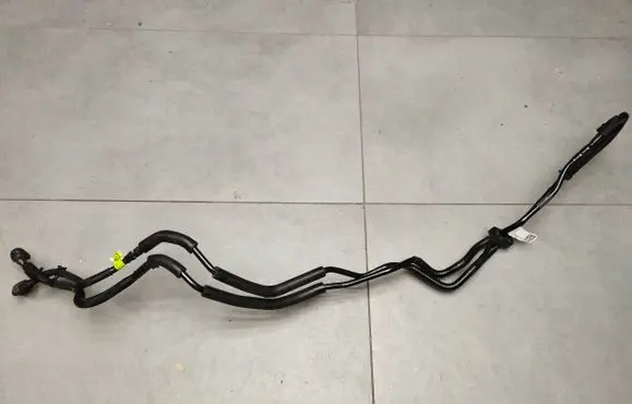Volkswagen Amarok II Fuel line pipe MB3Q9G700BG