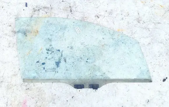 Honda Jazz Front door window glass four-door as2