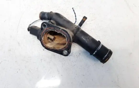 Volkswagen Tiguan Engine coolant pipe/hose 03L121132