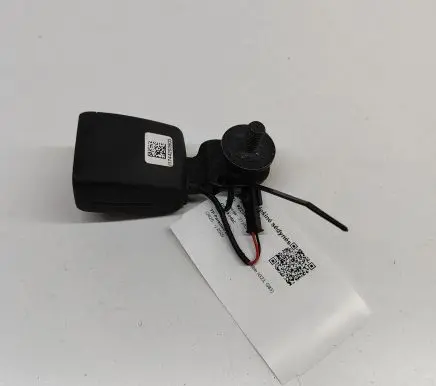 BMW 4 G22 G23 G24 G26 Rear seatbelt buckle 7442039