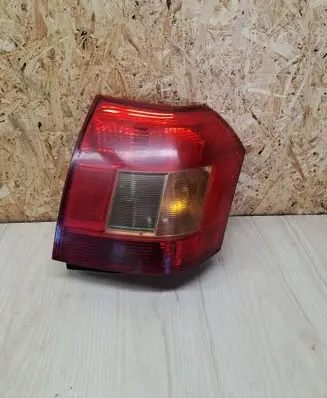 Toyota Corolla E120 E130 Rear/tail lights E110459
