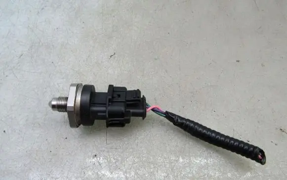 Honda Civic X Fuel pressure sensor 0261545141