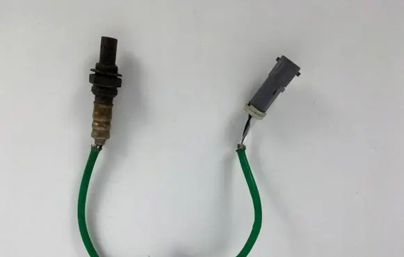 Mazda Tribute Lambda probe sensor YL84-9F472-AE