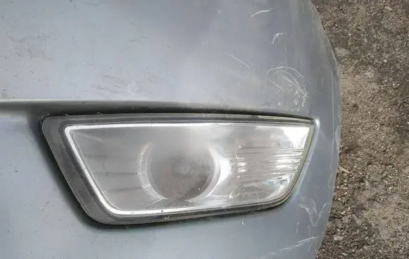 Ford Mondeo MK IV Front fog light