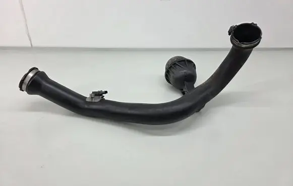 Intercooler hose/pipe