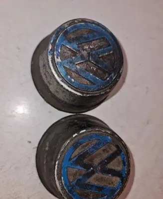 Volkswagen Golf III Original wheel cap 321601171A