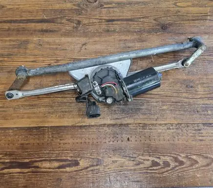 BMW 3 E36 Front wiper linkage and motor 67638353433 8353433