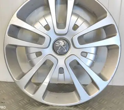 Peugeot Expert R16 wheel hub/cap/trim 9822619477 9822619577