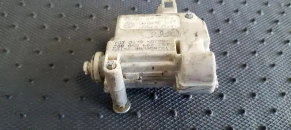 Audi A4 S4 B6 8E 8H Central locking motor 8H0862153 ZSB8H0862153