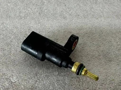 Volkswagen Golf VI Coolant temperature sensor 03F919501A