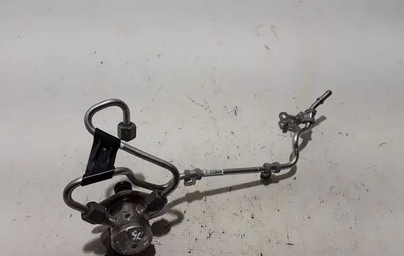 Mercedes-Benz GLA H247 Fuel injection high pressure pump A282070001