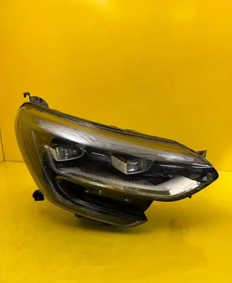 Renault Megane IV Headlight/headlamp 260103857R