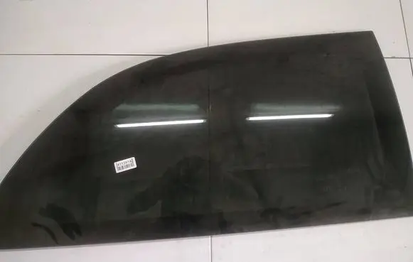 Chrysler Grand Voyager IV Rear side window AS3