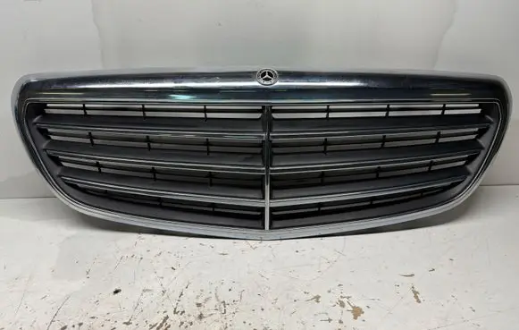 Mercedes-Benz E W213 Front bumper upper radiator grill A2138808602