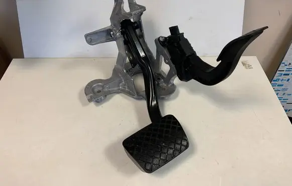 Audi Q7 4M Pedal assembly 4M1723117B 8W1723523 4M1723140