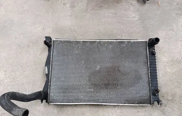 Audi A6 S6 C6 4F Coolant radiator 4F0121251P