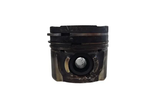Volvo V50 Piston 