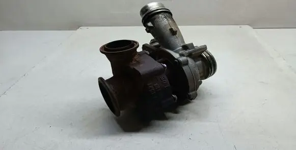 BMW 2 F46 Turbo 8513635 7510261750