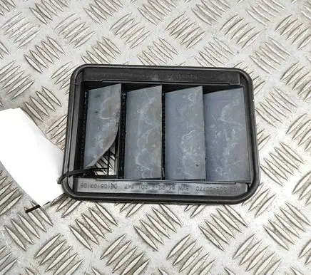 BMW X2 U10 Quarter panel pressure vent 9201647