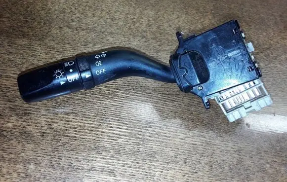Mazda 6 Indicator stalk 17D2542