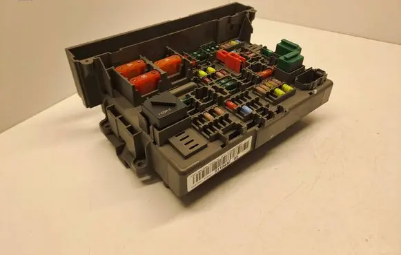BMW X1 E84 Fuse box set 9119446-05 17925000004 90103951