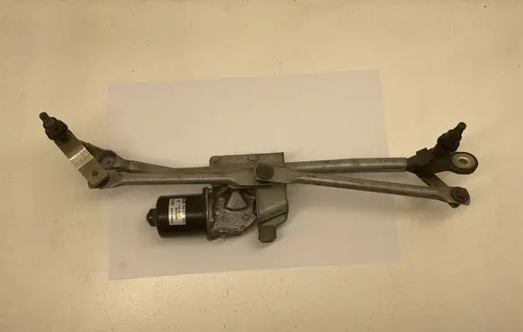 Front wiper linkage and motor