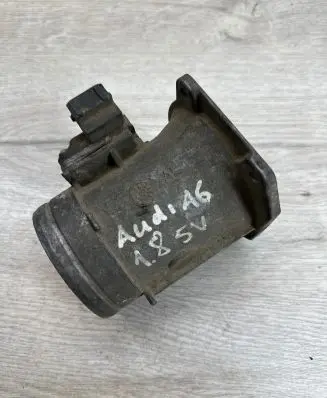 Audi A6 S6 C5 4B Mass air flow meter 037906461B AFH6010A 60796