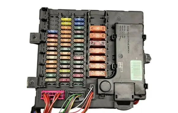 BMW Z4 E85 E86 Fuse module 518792114 518792114ES 8378113