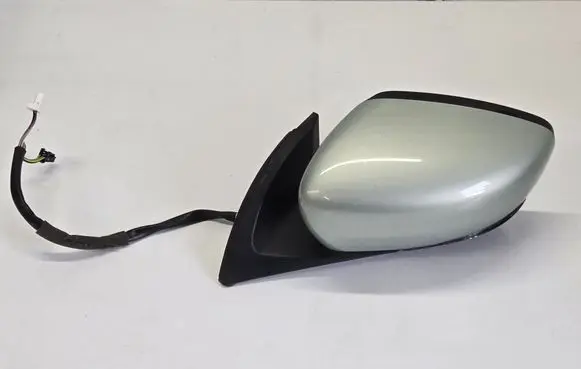 Nissan Leaf II (ZE1) Front door electric wing mirror SK050404