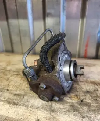 Toyota Avensis T250 Fuel injection high pressure pump 221000r011