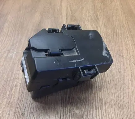 Hyundai Kona I Fuse module 375S3CM000