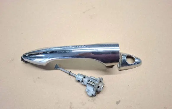 Hyundai ix35 Front door interior handle trim 