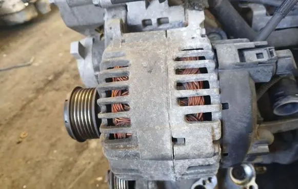 Seat Altea Generator/alternator 06F903023C