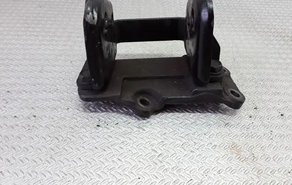 Hyundai Tucson LM Gearbox mounting bracket