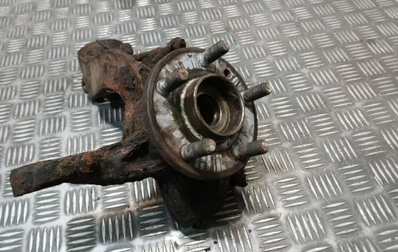 Land Rover Freelander 2 - LR2 Front wheel hub spindle knuckle